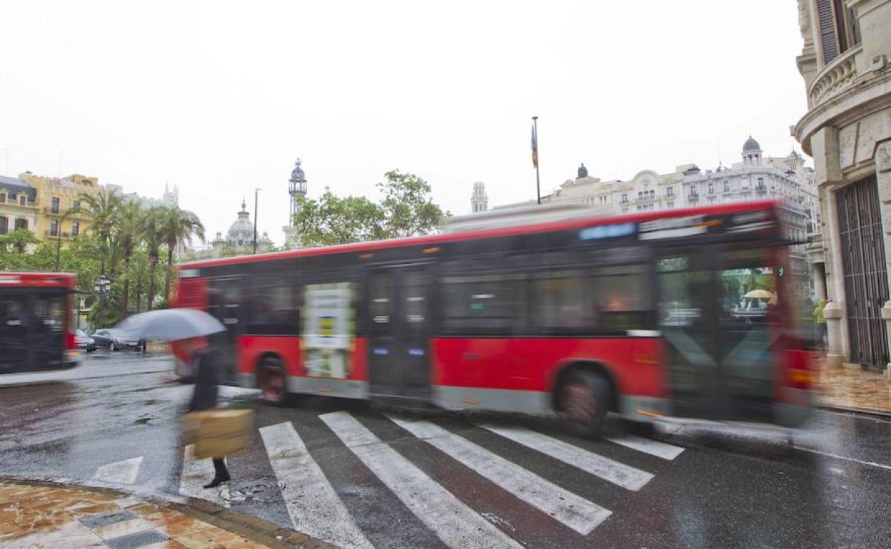 Ocho líneas de EMT modifican la ruta por las obras en calle Colón de Valencia