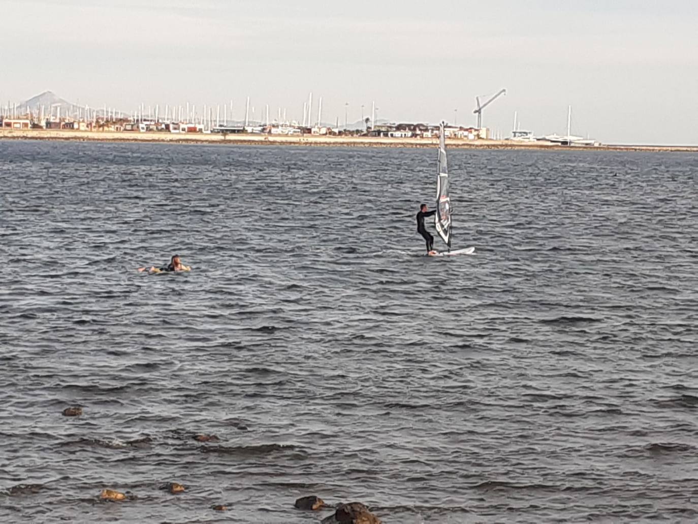 Fotos: Los primeros primeros paseos y ejercicios de la desescalada en Dénia