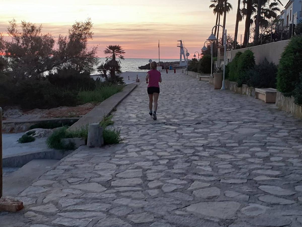 Fotos: Ciclistas, corredores y paseantes llenan de vida Valencia