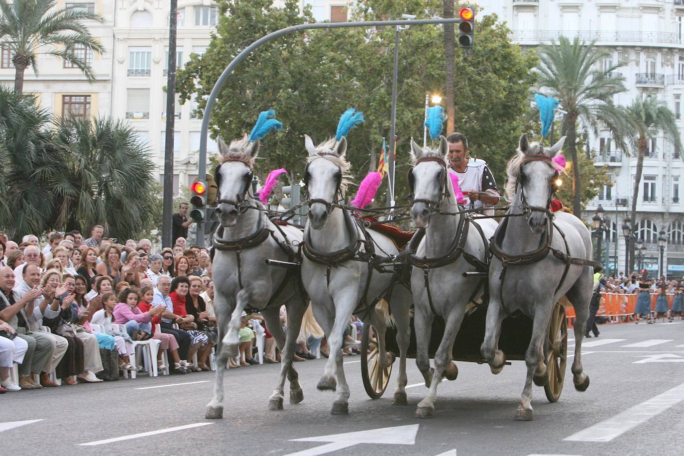 Hasta lugar de paso de diversos desfiles. Los Moros y Cristianos también se han lucido en el corazón de Valencia