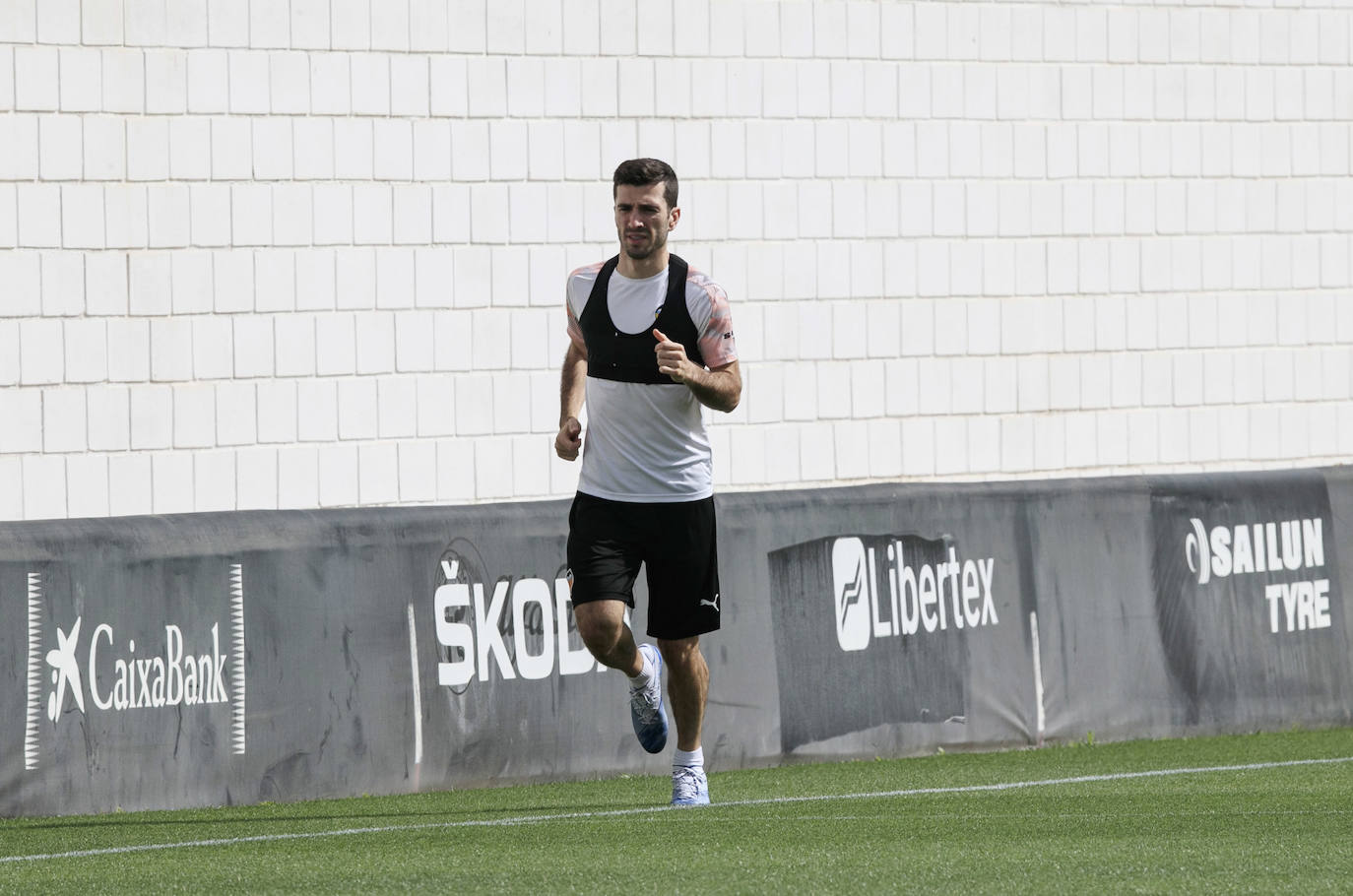 El Valencia CF vuelve a entrenar tras el confinamiento