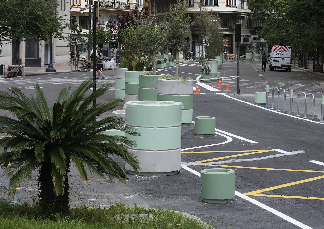 Fotos: Avanza la peatonalización de la plaza del Ayuntamiento de Valencia