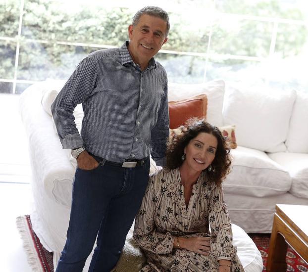 Jorge Martínez 'Aspar' junto a su mujer, Amparo Vílchez. 