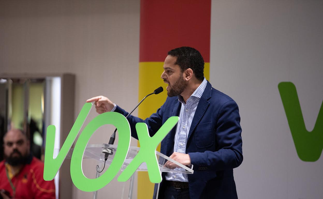 Ignacio Garriga durante un 'meeting' de VOX en Pamplona.