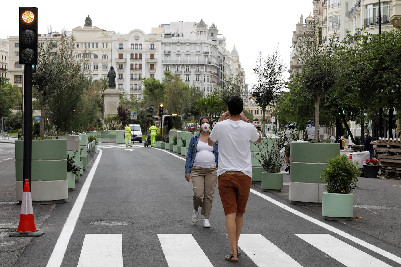 Fotos: Avanza la peatonalización de la plaza del Ayuntamiento de Valencia