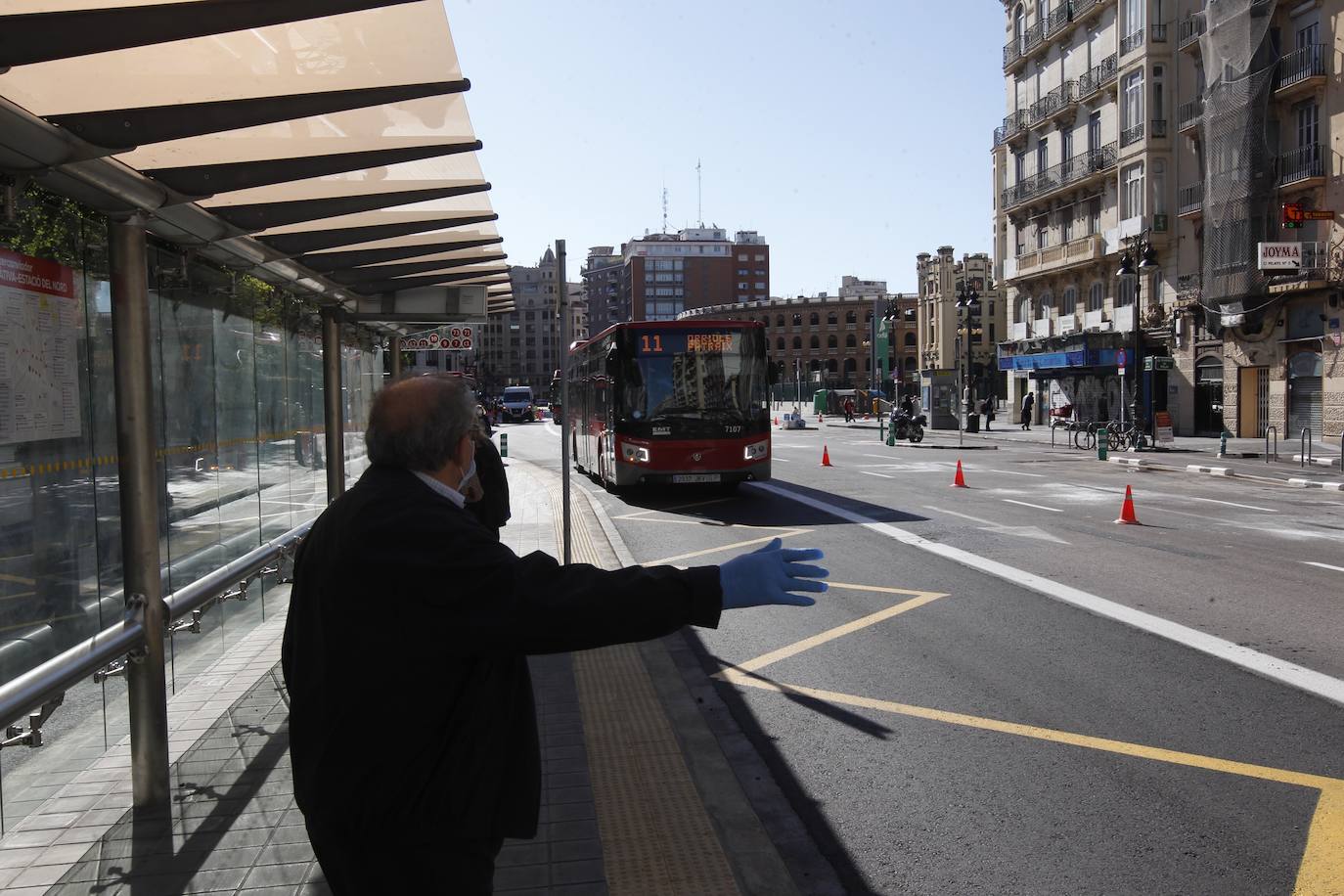 Fotos: Avanza la peatonalización de la plaza del Ayuntamiento de Valencia