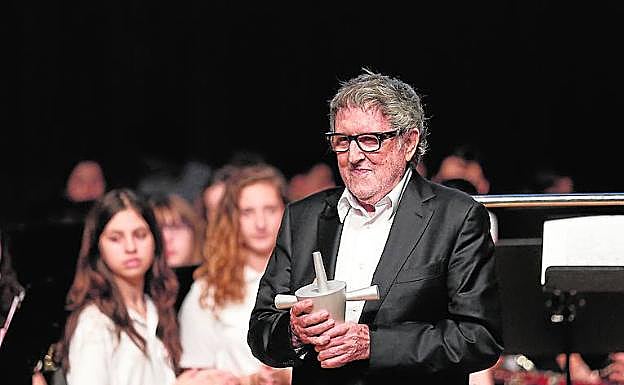 Recibió en 2016 el Premio Valencianos para el Siglo XXI de LAS PROVINCIAS. 