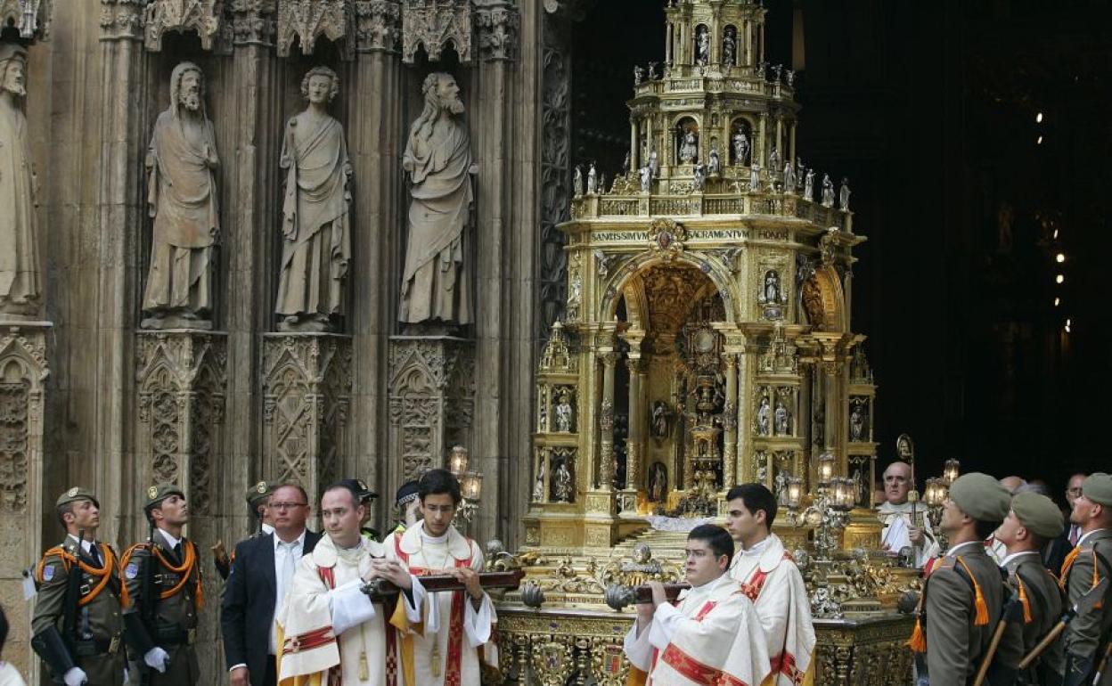 Custodia del Corpus Christi de la ciudad de Valencia, en procesión.