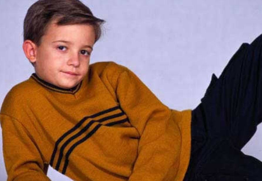 Daniel Retuerta interpretaba al hermano pequeño de Valle, Lolo. 