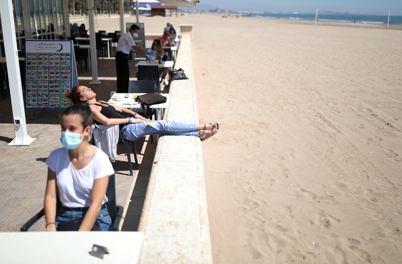 Fotos: Primer día de la fase 1 en Valencia: Así han reabierto las playas, museos, iglesias...