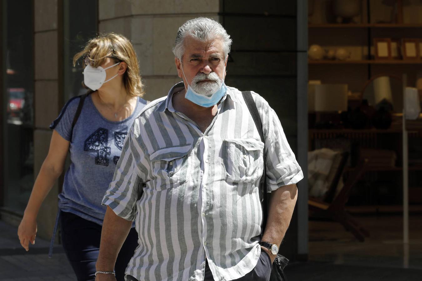 Fotos: Tercer día de la fase 1 en Valencia: las mascarillas toman la calle