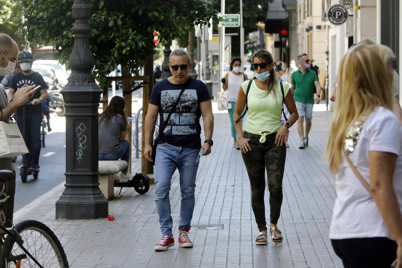 Fotos: Tercer día de la fase 1 en Valencia: las mascarillas toman la calle