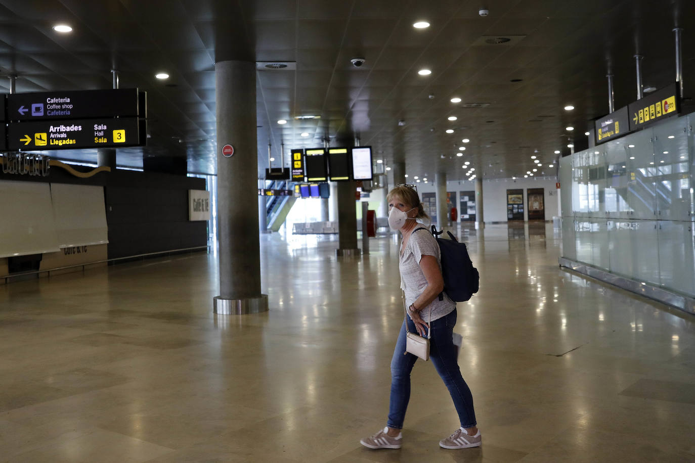 Aterriza en Valencia el primer vuelo internacional tras el confinamiento