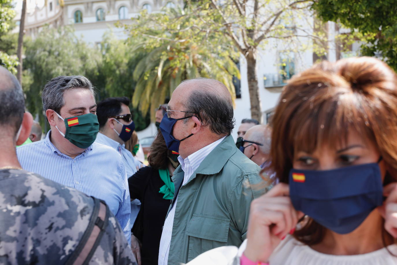 La marcha de vehículos contra la política del Gobierno se inicia en la Alameda y recorrerá la ciudad hasta llegar a San Agustín. 