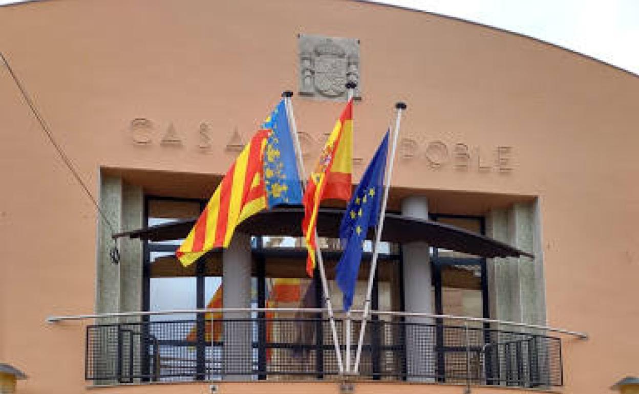 La fachada del ayuntamiento. 