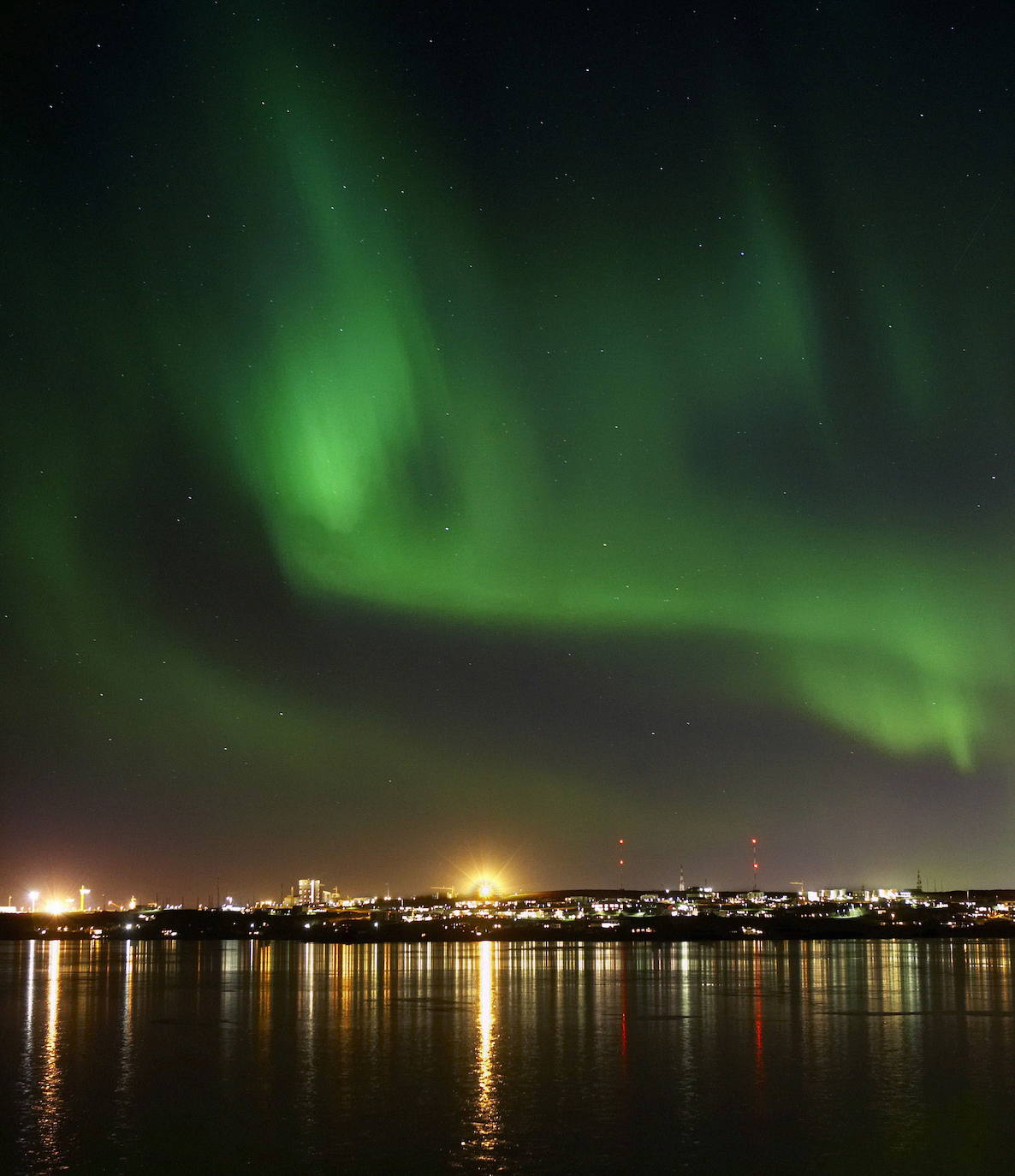 La temporada de auroras boreales en Islandia va desde finales de agosto a mediados de abril.