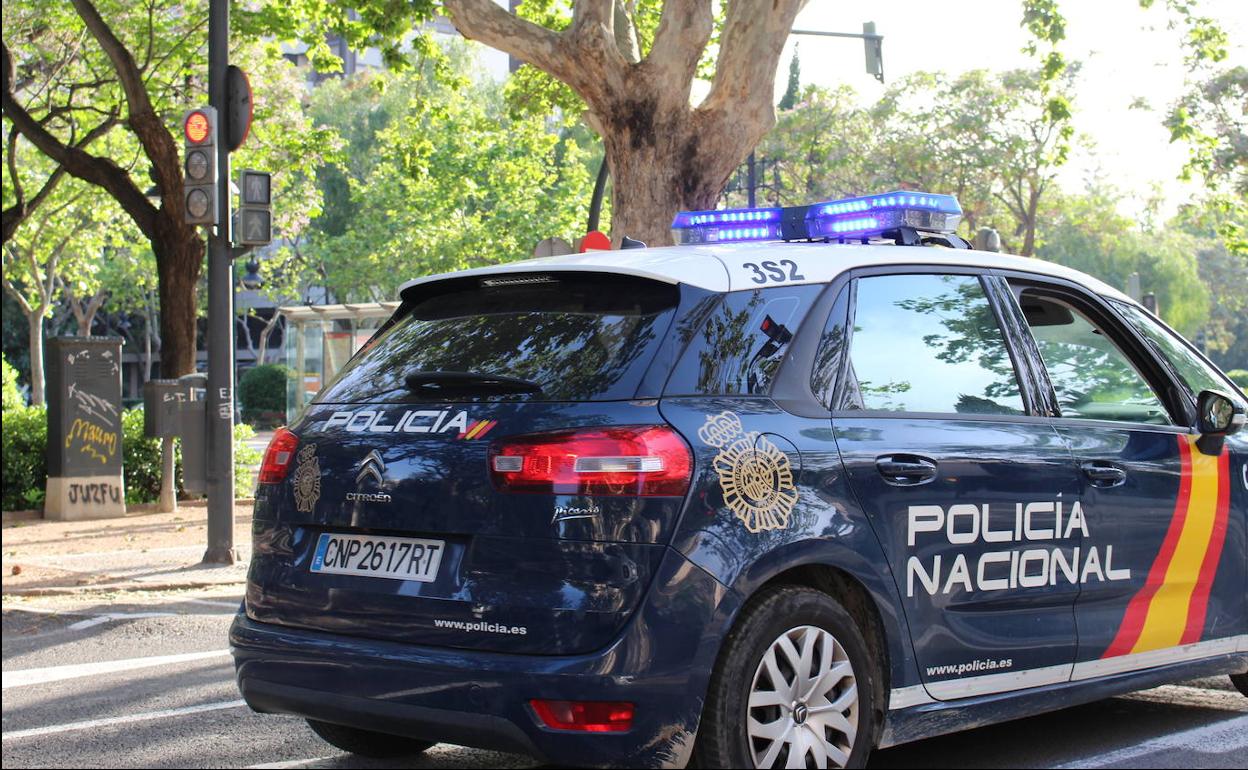 Detenido por retener a una enfermera a punta de cuchillo para robarle 400 euros en Valencia