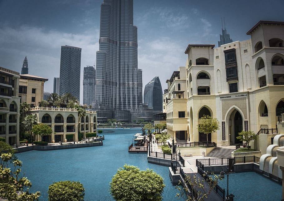 La ciudad cuenta con paisajes tan espectaculares como estos, fotografiados antes de la pandemia y marcados por la singularidad de la arquitectura del lugar.