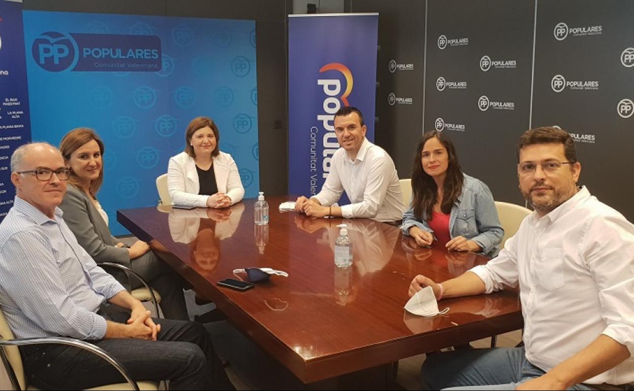 La imagen del acuerdo: Mompó será el presidente provincial del PP de Valencia