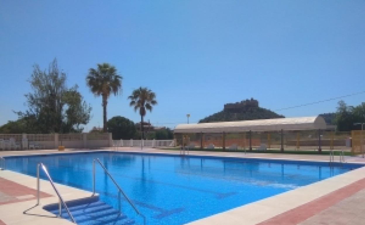 La piscina de Corbera será una de las que permanecerán cerradas este verano. 