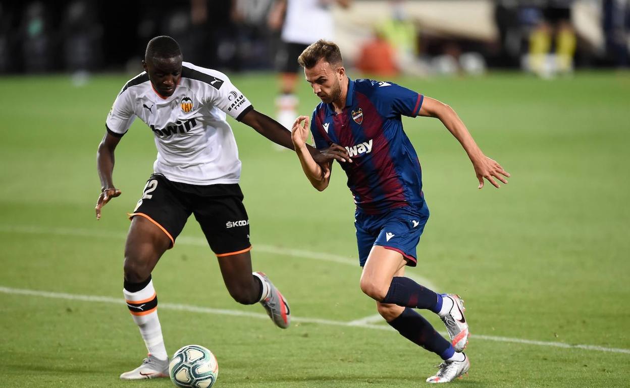 Diakhaby y Mayoral, en el derbi de Mestalla