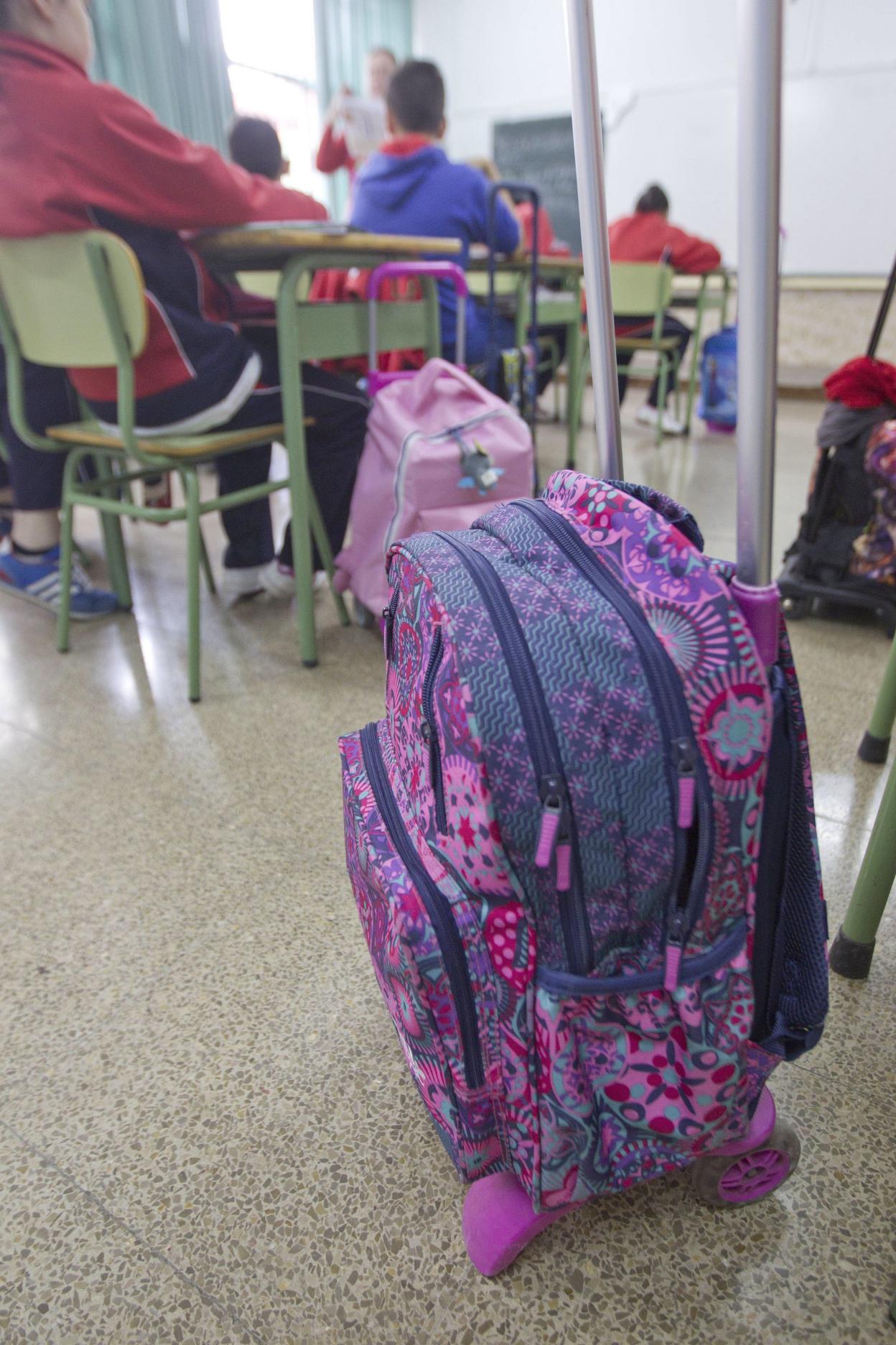 Alumnos de Primaria en un centro concertado de Valencia. damián torres