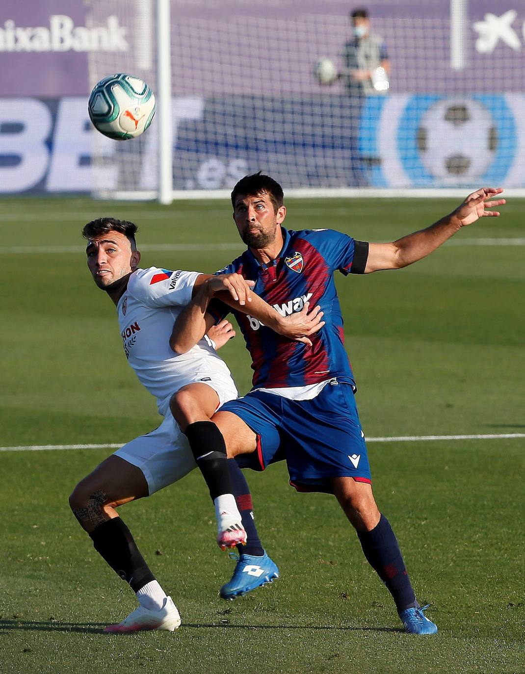 El Levante UD recibe al Sevilla FC, en el partido correspondiente a la jornada 29 de Liga, en el estadio Camilo Cano de La Nucía (Alicante).