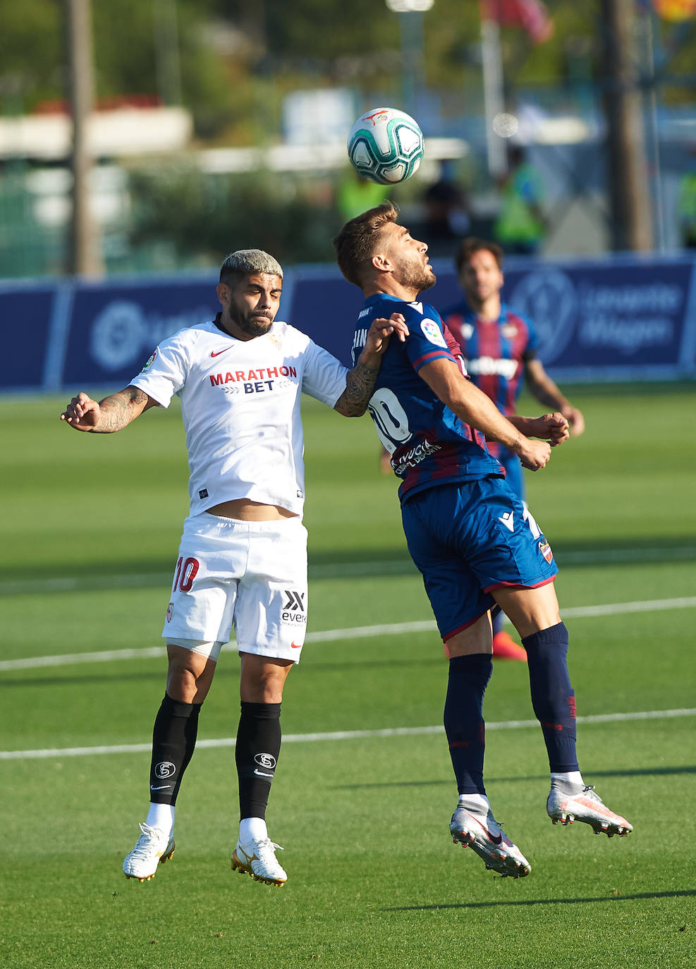 El Levante UD recibe al Sevilla FC, en el partido correspondiente a la jornada 29 de Liga, en el estadio Camilo Cano de La Nucía (Alicante).