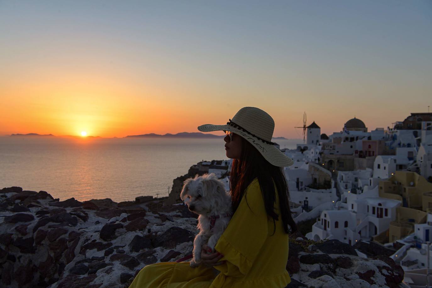 "Es siempre un placer estar en Grecia, nos han tratado bien, todo está bien organizado", ha declarado Yoann, un turista francés a su llegada a Atenas. "Estoy tranquila, vengo de Francia y es mejor estar aquí", ha añadido su compatriota Elli, a la espera de que le realicen un test e "ir a un hotel" a pasar su primera noche en Grecia.