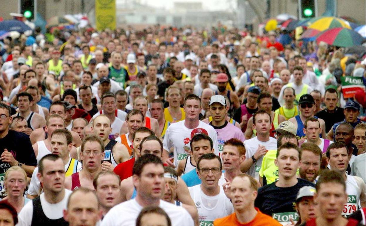 El maratón de Londres, a su paso por Tower Bridge. 
