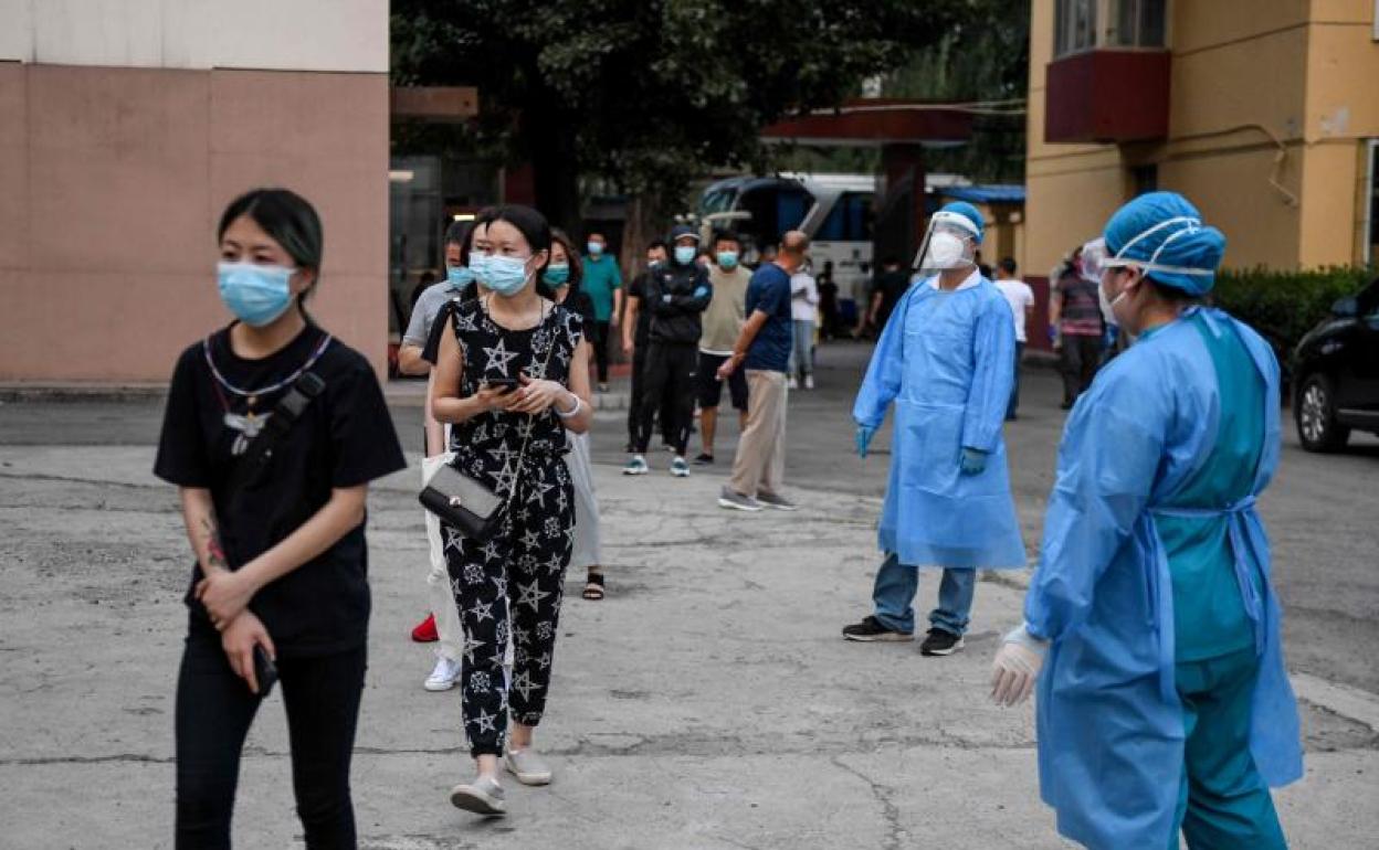 Cómo combate Pekín el rebrote de Covid-19: el coronavirus vuelve a China