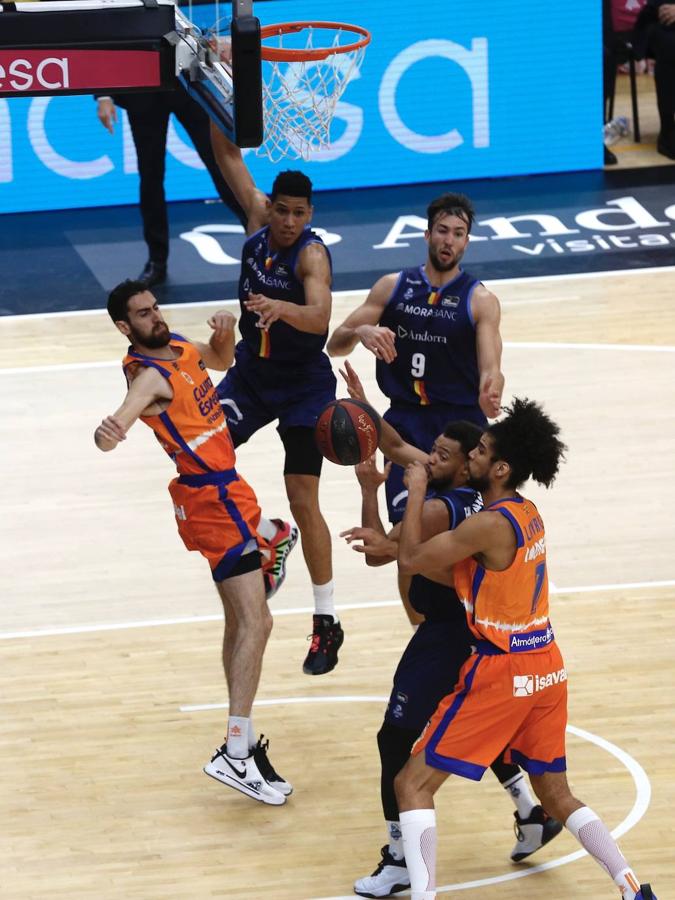 La Fonteta, escenario de la lucha de los mejores equipos de la Liga peleando por el título tras el parón por la pandemia de coronavirus