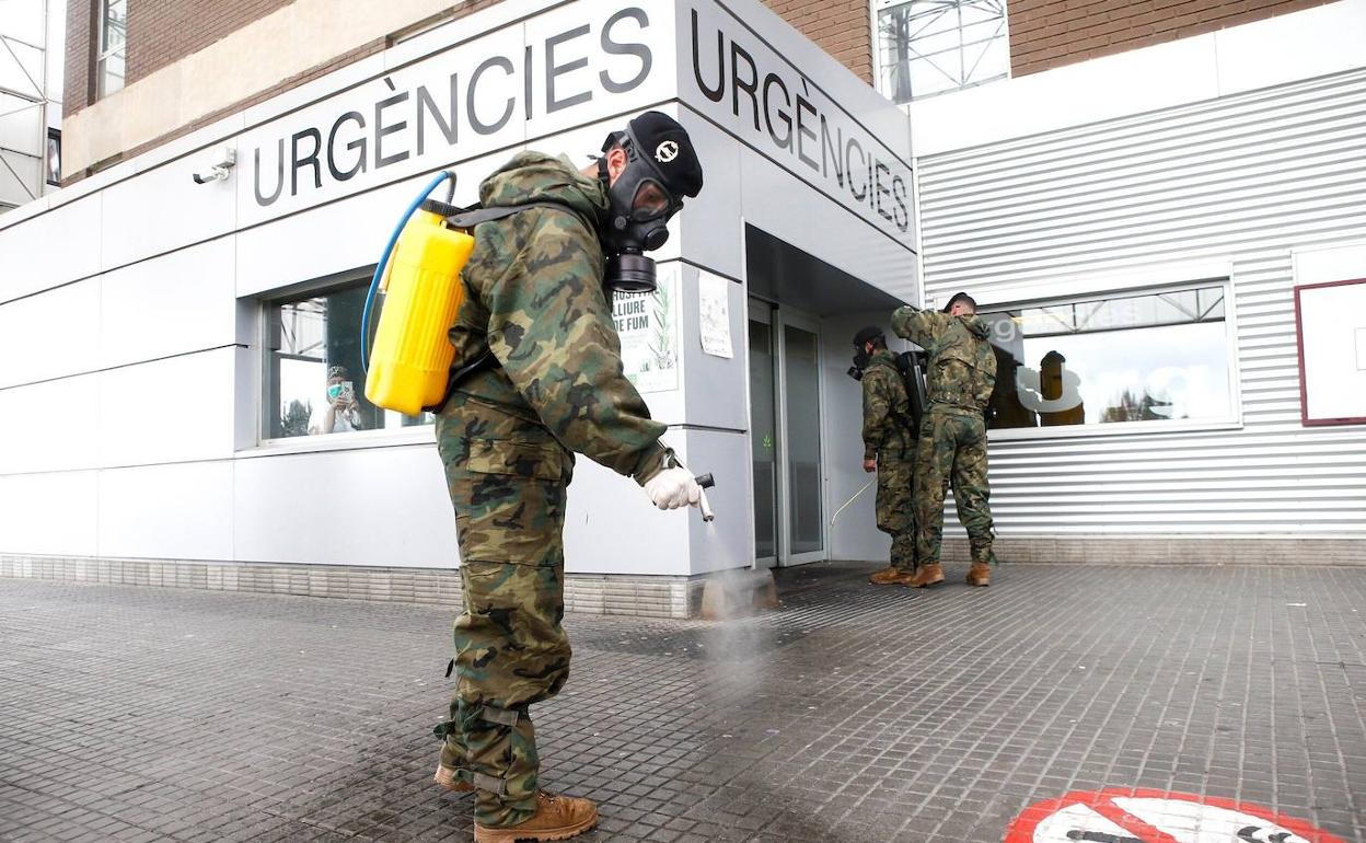 El Ejército salió a la calle. Los hospitales estuvieron desbordados.