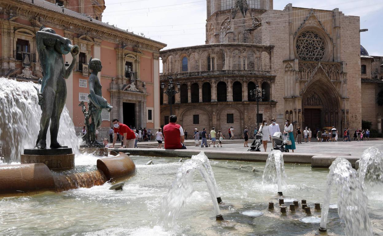 Plaza de la Virgen de Valencia. 