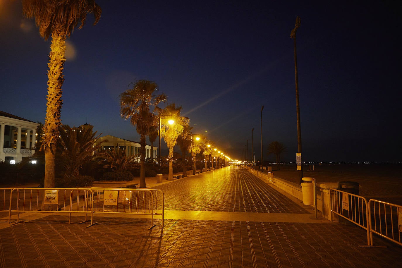 Fotos: La noche de San Juan en Valencia, en imágenes