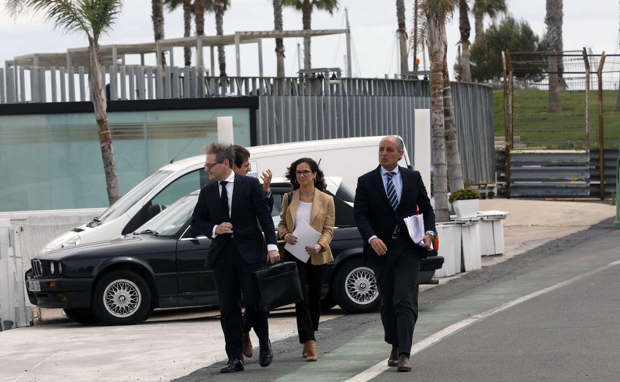 El expresidente de la Generalitat Francisco Camps, a su llegada a una rueda de prensa