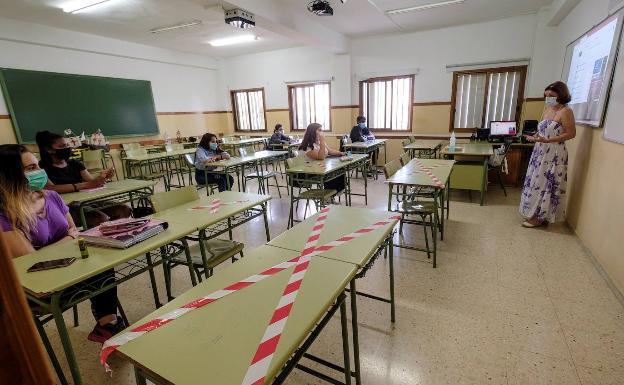 Educación admite que el próximo curso no se podrá impartir toda la materia