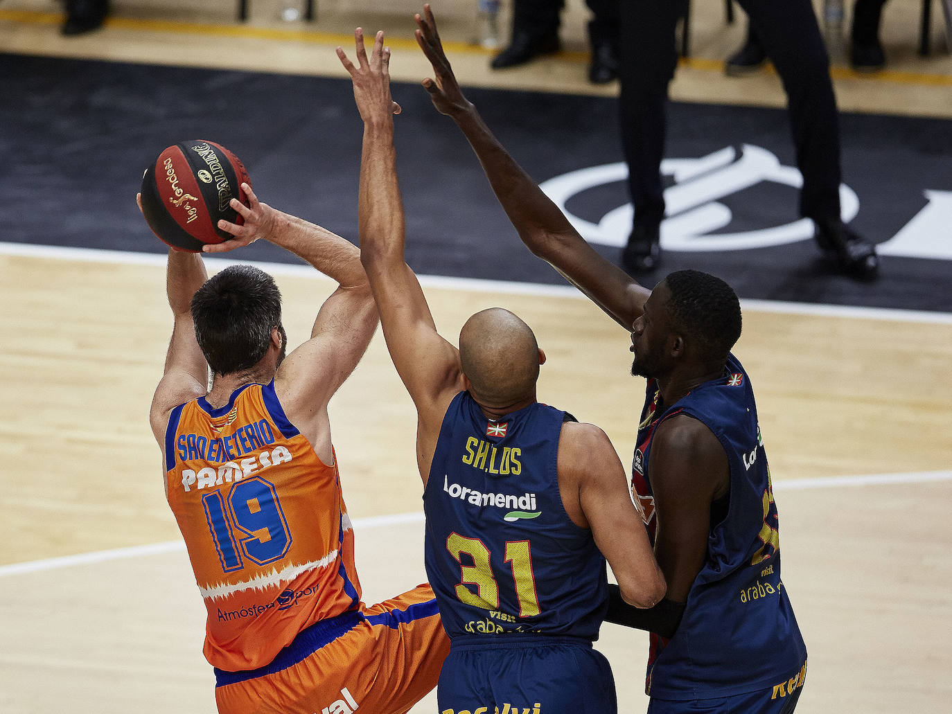 Fotos: ACB: espectaculares imágenes del Valencia Basket - Baskonia