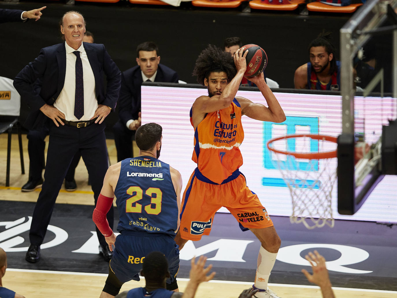 Fotos: ACB: espectaculares imágenes del Valencia Basket - Baskonia