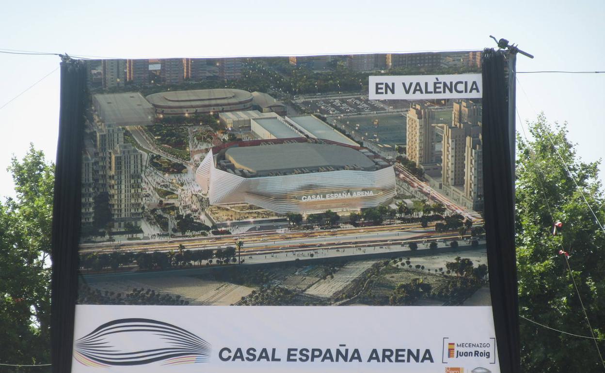 Cartel situado en la parcela de las obras donde puede leerse el nombre de Casal España Arena. 