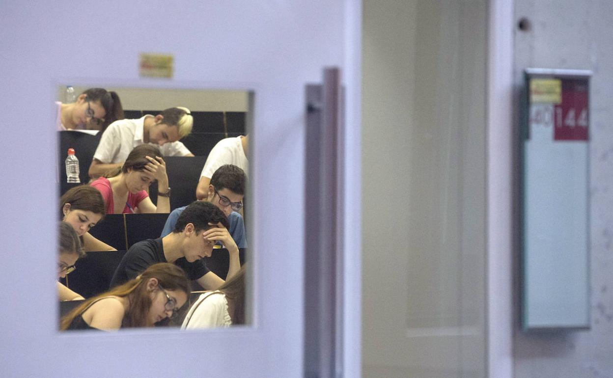 Estudiantes en la Universidad Pompeu Fabra.