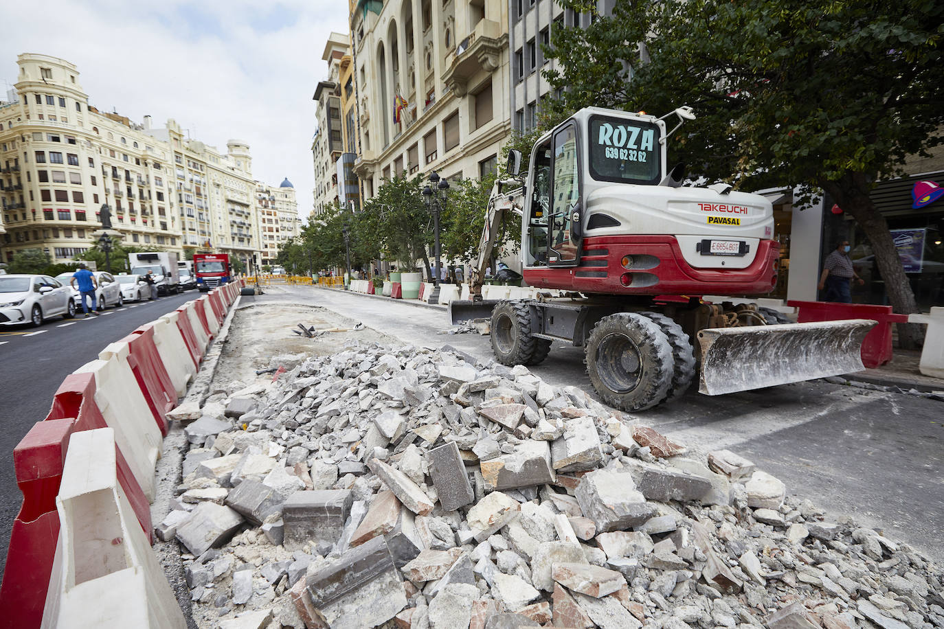 Fotos: Obras en la plaza del Ayuntamiento de Valencia