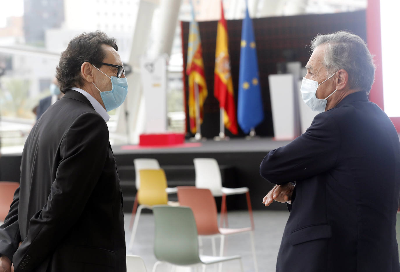 Don Felipe y Doña Letizia entregan en el Museo de las Ciencias los Premios Nacionales de Diseño al presidente de Iberdrola, Ignacio Galán, a Porcelanosa, a la empresa Point y a la diseñadora Marisa Gallén