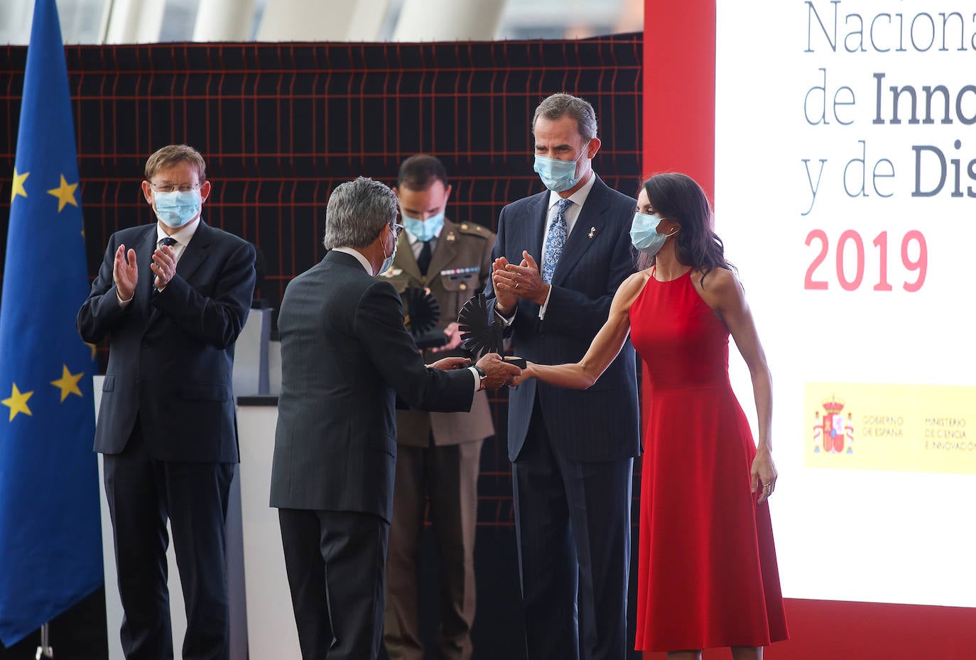 Don Felipe y Doña Letizia entregan en el Museo de las Ciencias los Premios Nacionales de Diseño al presidente de Iberdrola, Ignacio Galán, a Porcelanosa, a la empresa Point y a la diseñadora Marisa Gallén