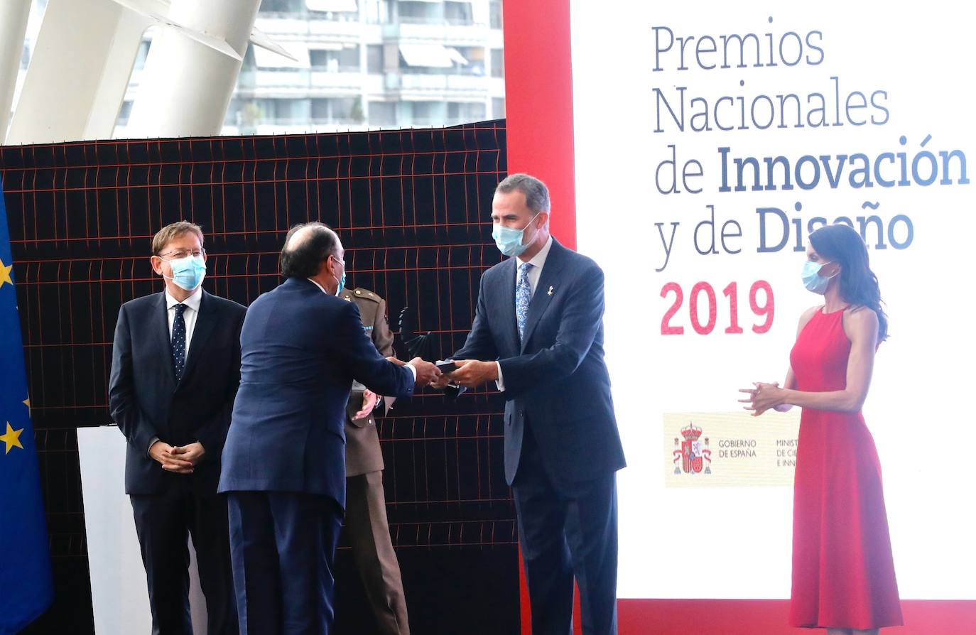 Don Felipe y Doña Letizia entregan en el Museo de las Ciencias los Premios Nacionales de Diseño al presidente de Iberdrola, Ignacio Galán, a Porcelanosa, a la empresa Point y a la diseñadora Marisa Gallén