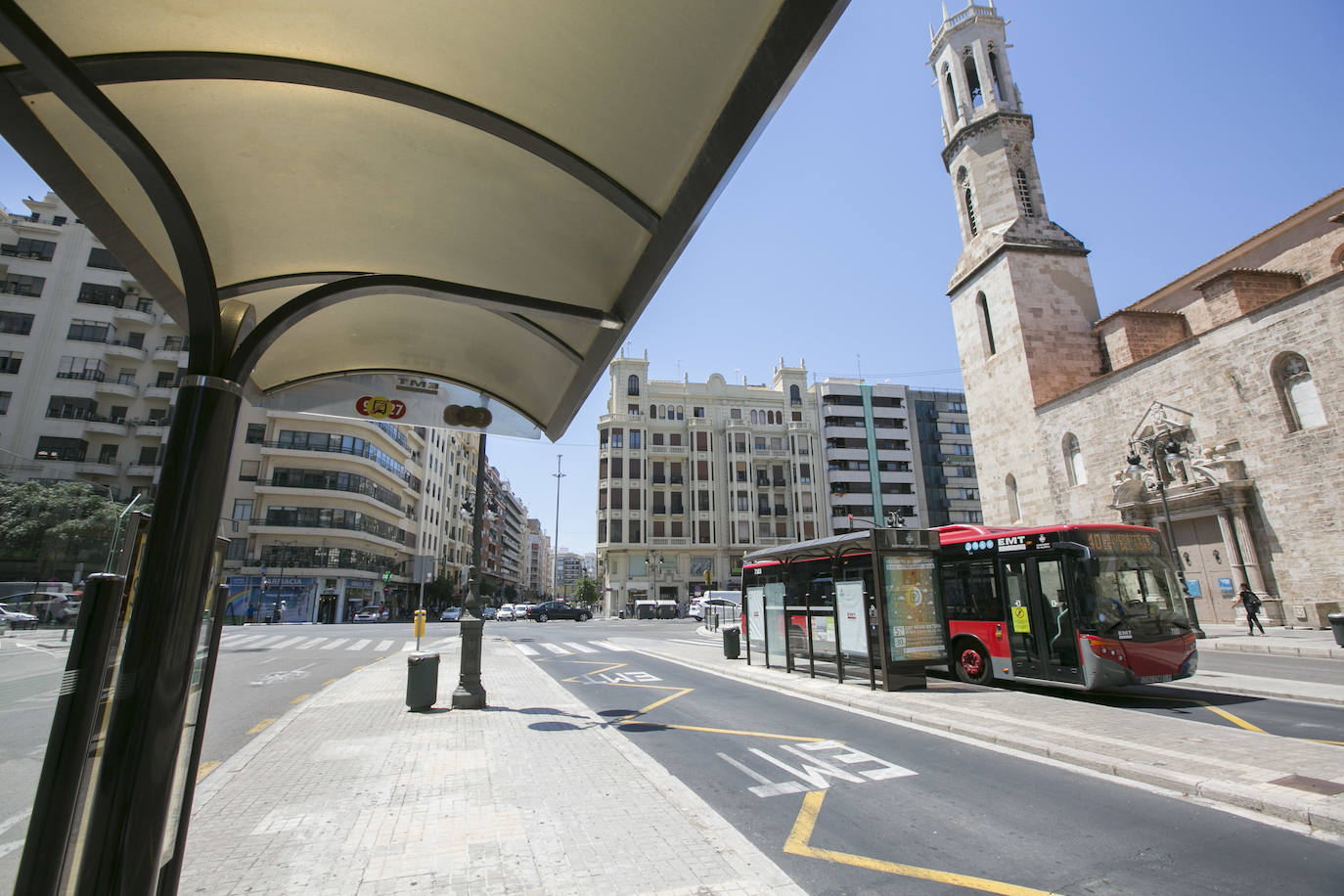 Fotos: Empiezan las obras de peatonalización de la plaza San Agustín de Valencia