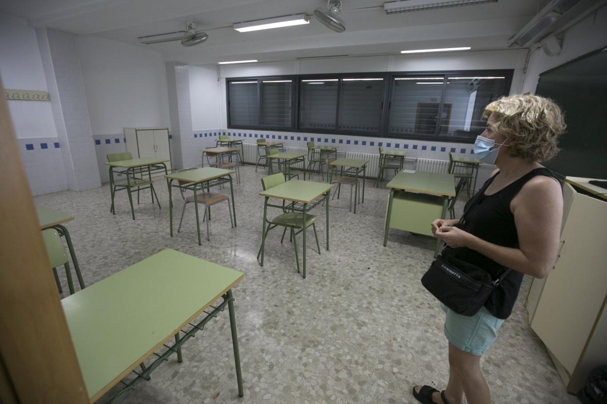 Aula del instituto Benlliure preparada para la selectividad. damián torres