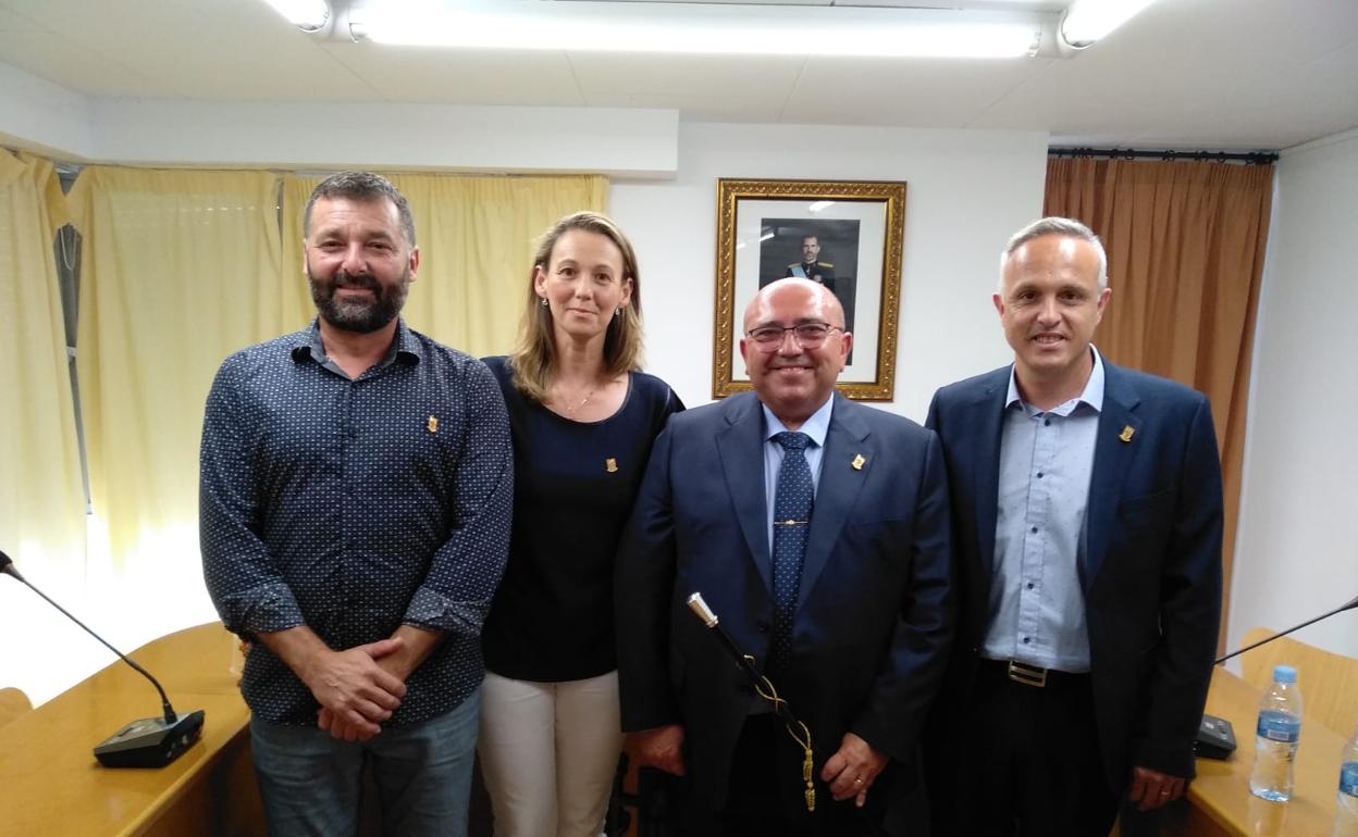 Antigua composición del equipo de gobierno del Perelló. 