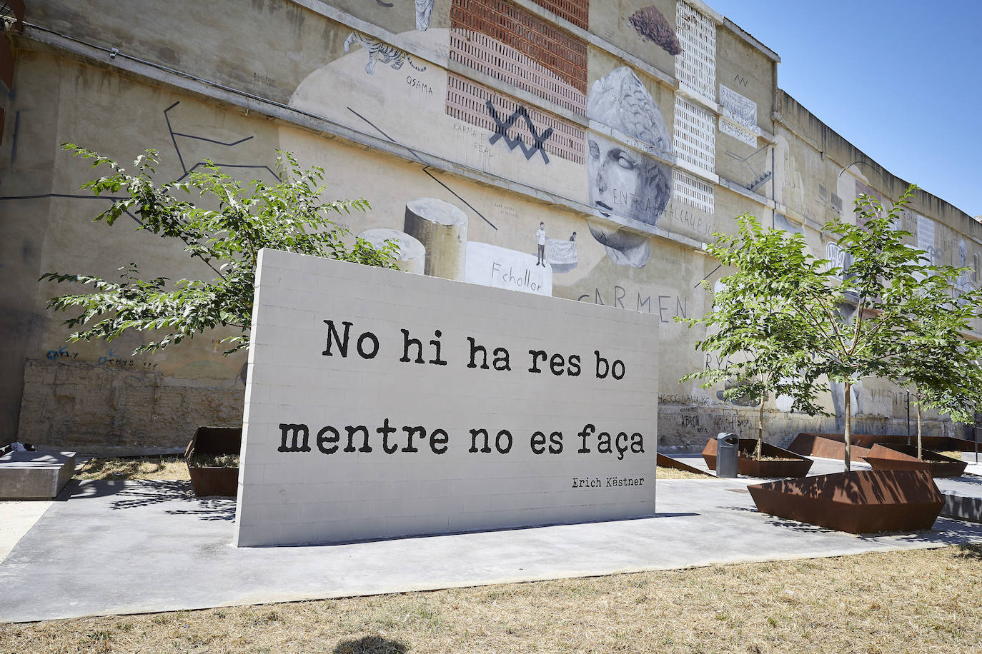 Ya se pueden ver algunas de las esculturas que forman parte del espacio ubicado en la Calle Beneficiencia de Valencia.