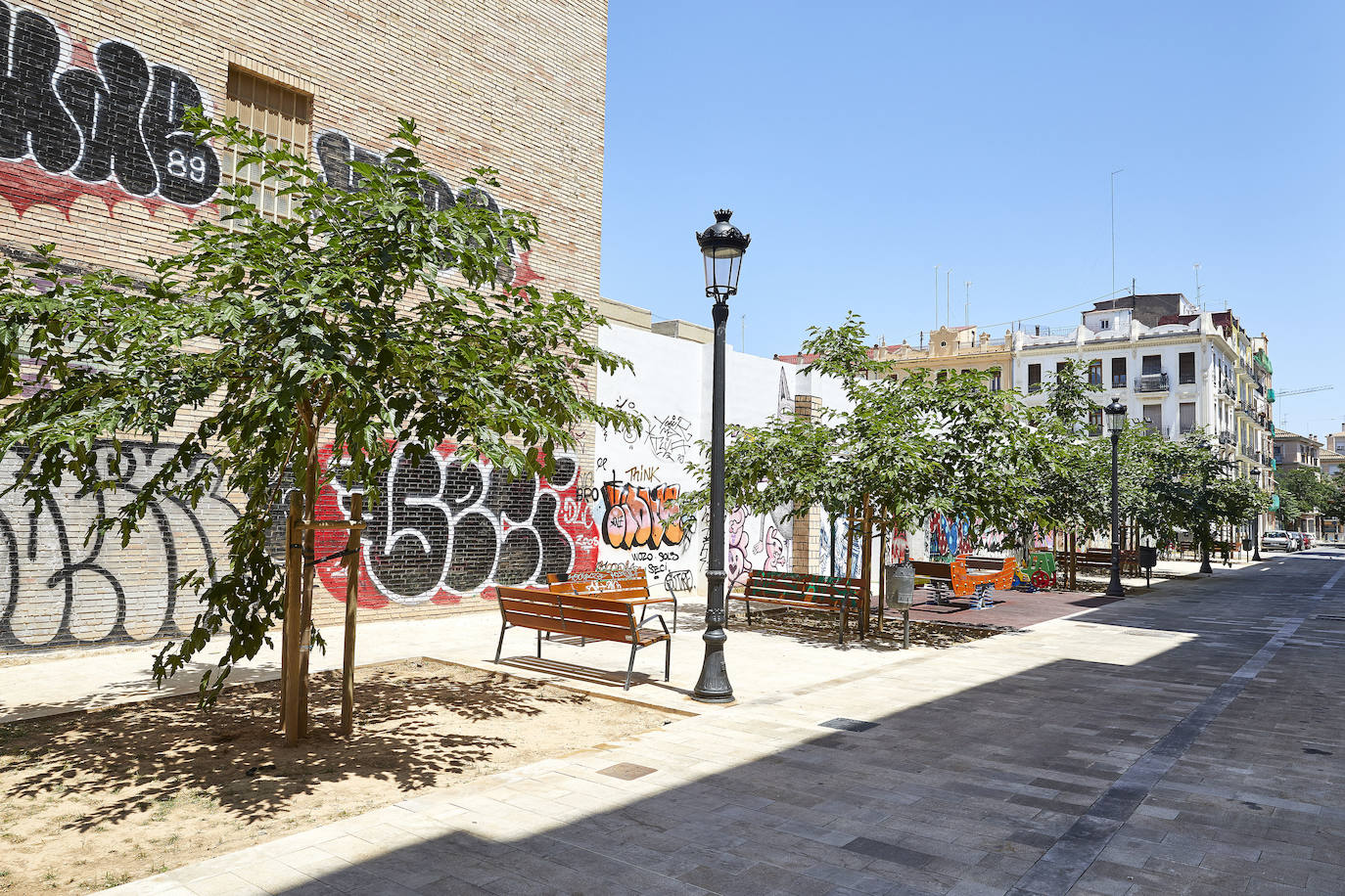 Ya se pueden ver algunas de las esculturas que forman parte del espacio ubicado en la Calle Beneficiencia de Valencia.